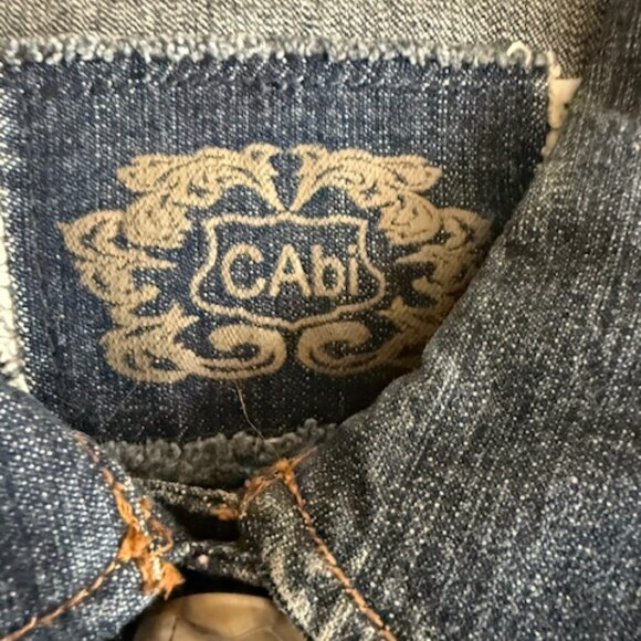 Cabi Jean Jacket with Stretch! Adorable Buttons Size Medium - Picture 3 of 9